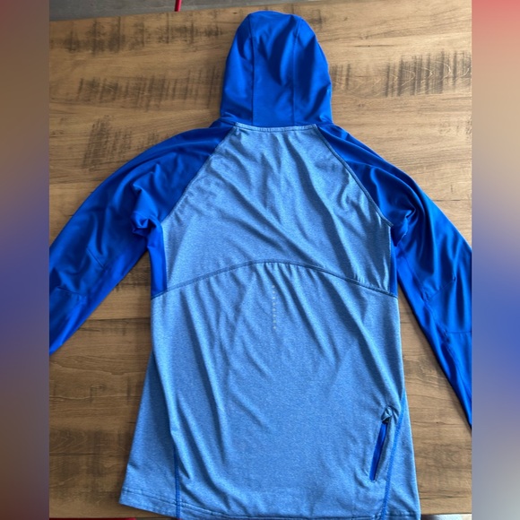 Asics longsleeve size Medium for men - Picture 3 of 3